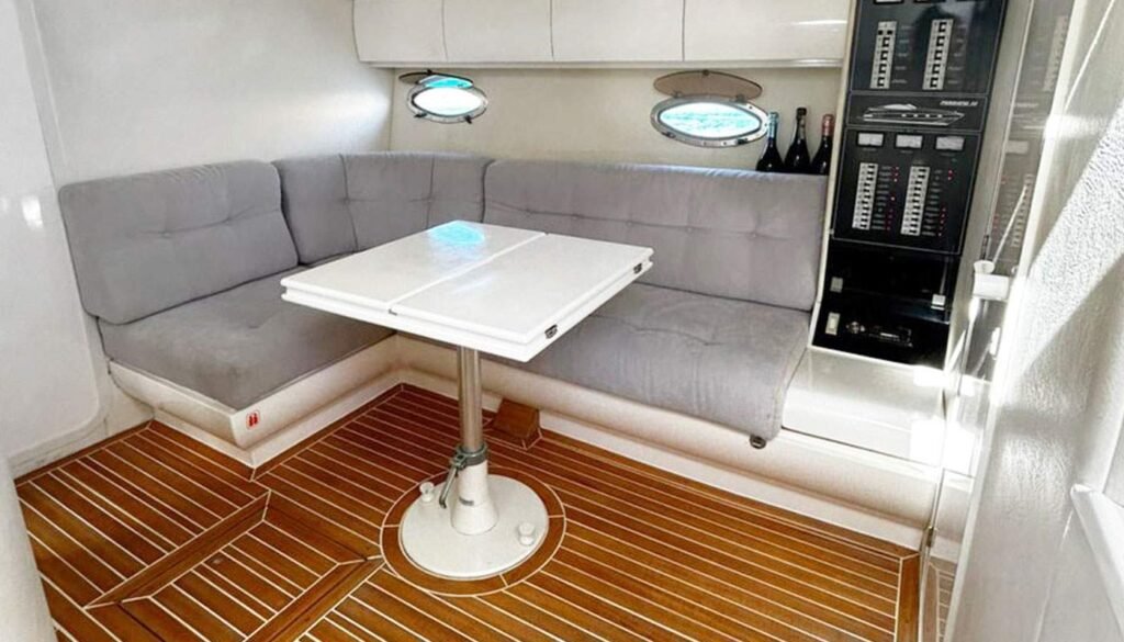 4yot-myc-eazyblue-pershing-38-mykonos-membership-yachting-club-040-xl