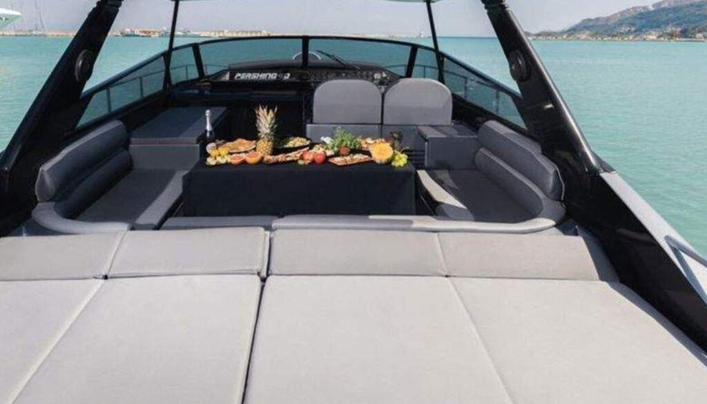 4yot-myc-eazyblue-pershing-40-mykonos-membership-yachting-club-010-xl