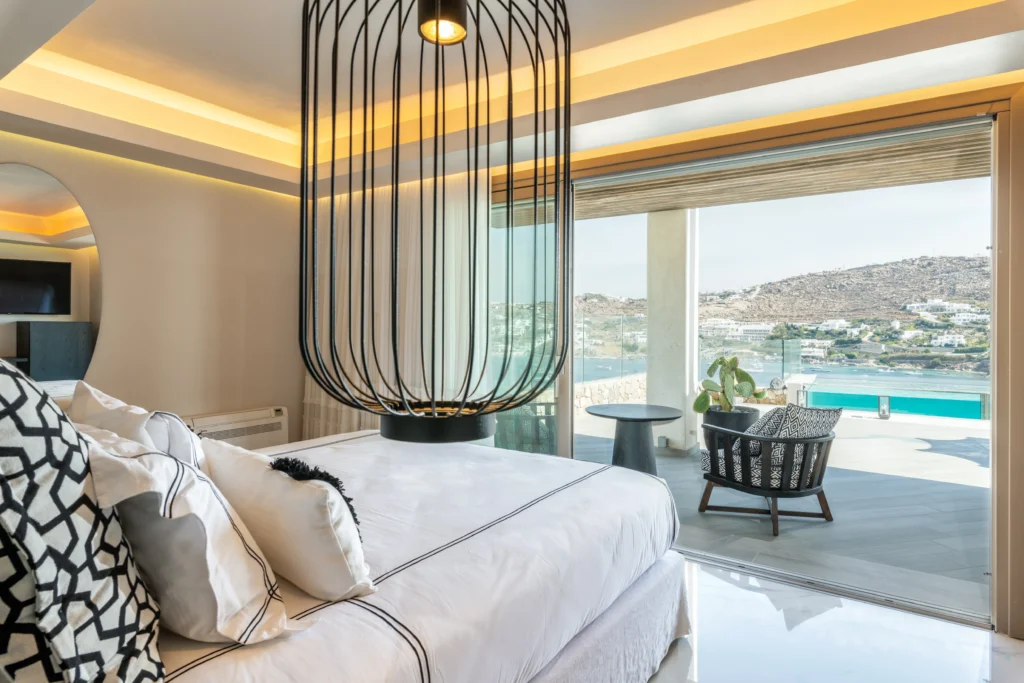 Main Unit [right building] guesthouse _ Suite 4