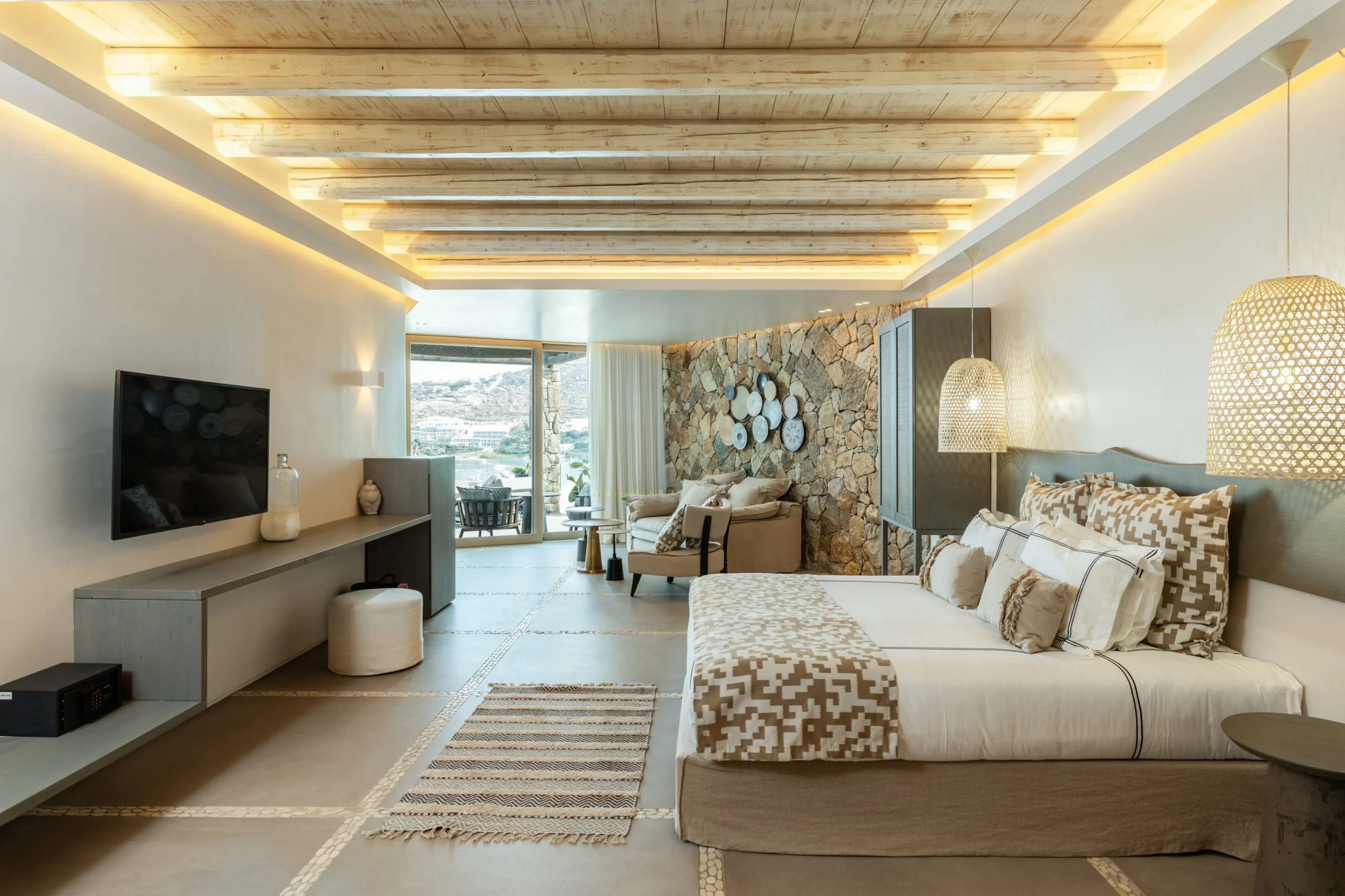 Second Unit – left building _ pool level _ suite 6jpg
