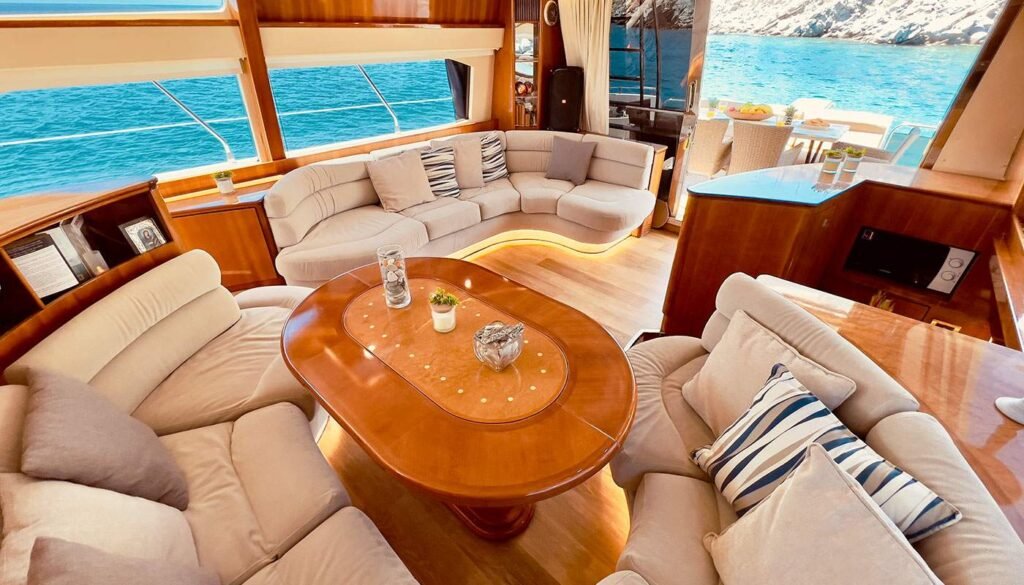 azimut-58-eazyblue-4yot-yacht-charter-090-xl