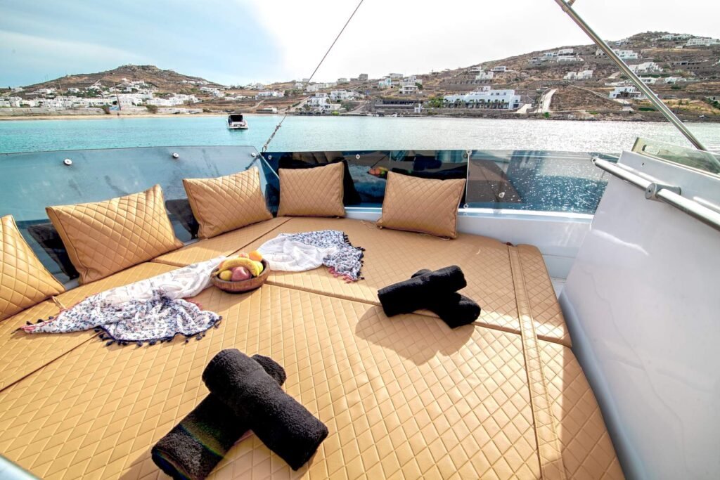 eazyblue-4yot-membership-yachting-club-ferretti-58-64-mykonos-070-xl