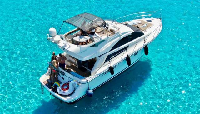 fairline-phantom-43-eazyblue-myc-010-m