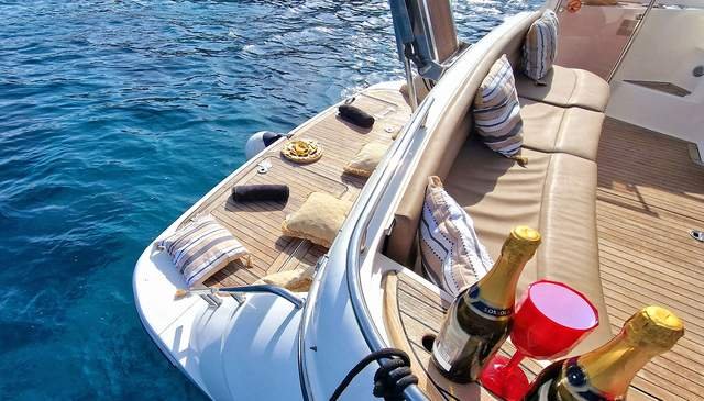 fairline-phantom-43-eazyblue-myc-030-m