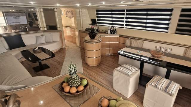 myc-myc-eazyblue-super-phantom-85-mykonos-membership-yachting-club-100-m