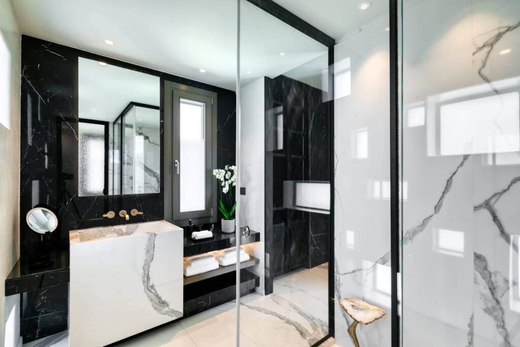 07-Ataraxia-Estate-master-bedroom-1-en-suite-bathroom_nw